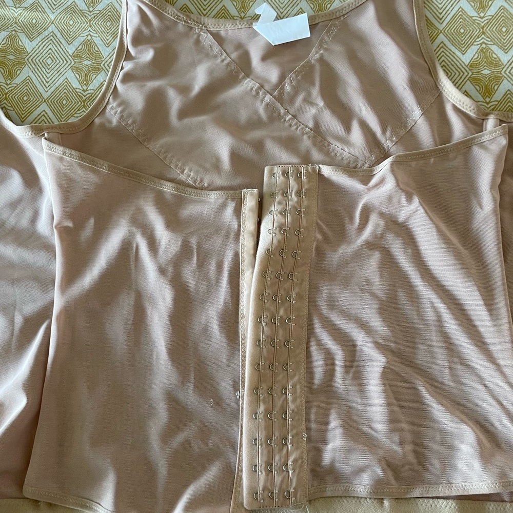 Shapewear - Picture 2 of 5